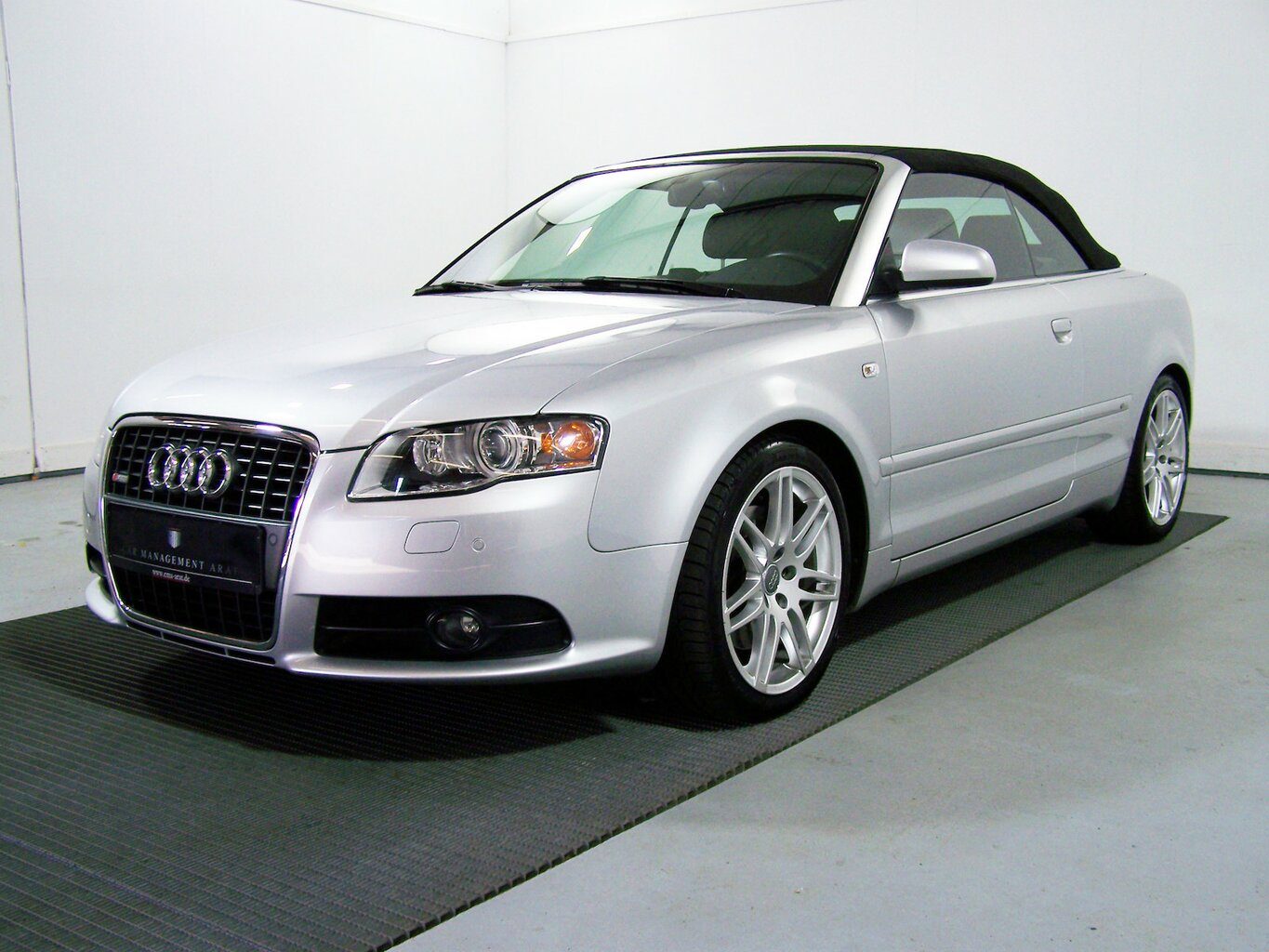 AUDI A4 Cabriolet 3.2 FSI quattro S line Sport BOSE... – Bild 4