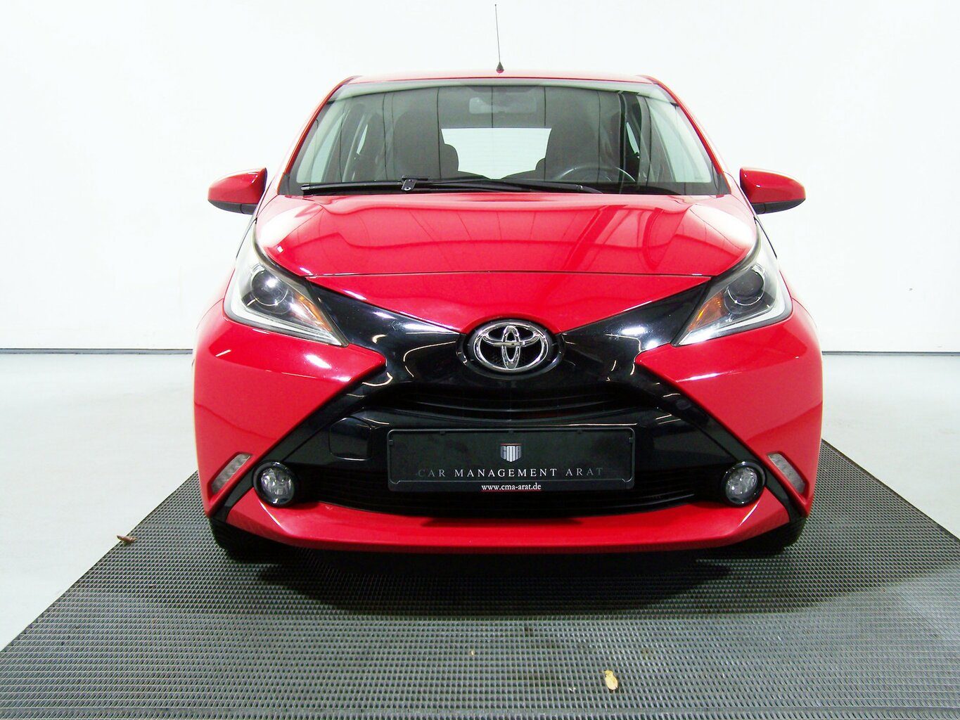 TOYOTA Aygo x-play 1.0 VVT-i Touch KAMERA+TEMP+KLIMAAUT... – Bild 2