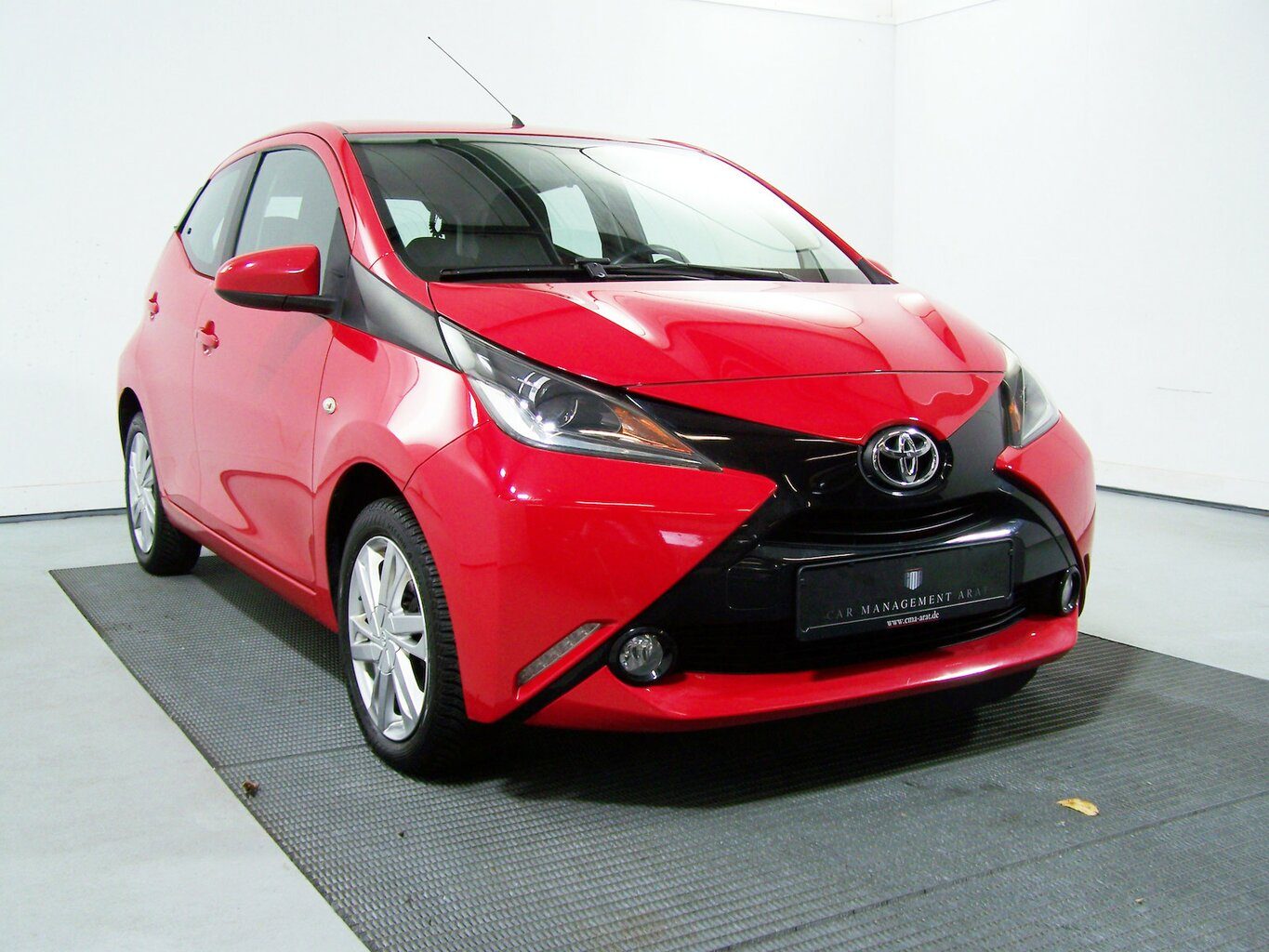 TOYOTA Aygo x-play 1.0 VVT-i Touch KAMERA+TEMP+KLIMAAUT... – Bild 3