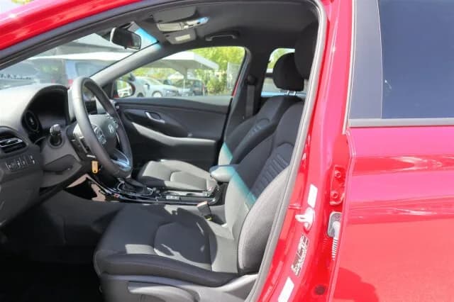 HYUNDAI i30 1.5 T-GDI Advantage Mild-Hybrid LED/Kamera – Bild 8
