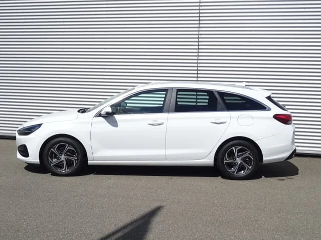 HYUNDAI i30 Kombi Automatik Kamera Klima PDC Select eFH. – Bild 3