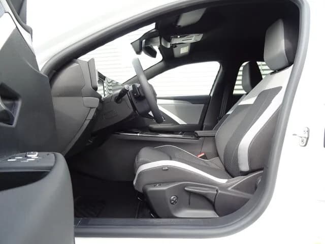 OPEL Astra Edition/Sitzheizung/Kom.-Pak/RÜ-KAM LED – Bild 7
