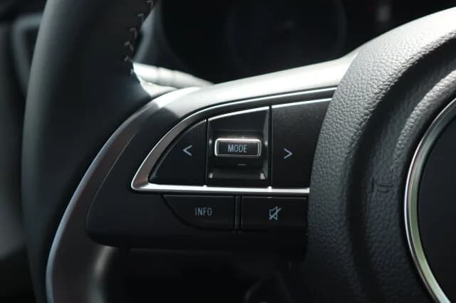 SUZUKI Swift Comfort/AUTOMATIK/NAVI/ACC/MET/SITZHEIZUNG – Bild 8
