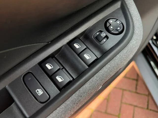 OPEL Frontera Ultimate MHEV – Bild 6