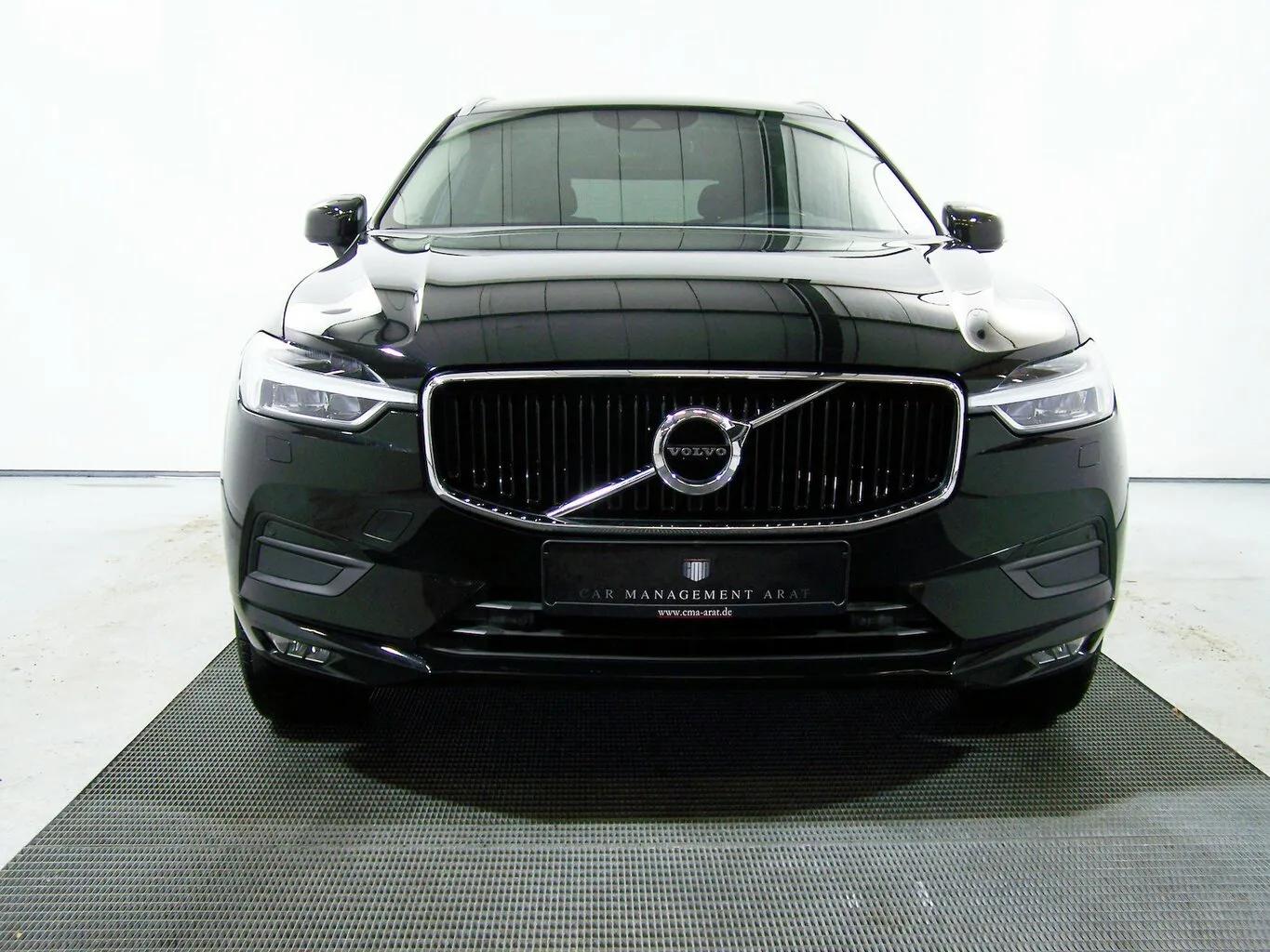 VOLVO XC60 D4 Momentum Pro AUTOM LED+NAV+AMB+KAM+PDC... – Bild 2
