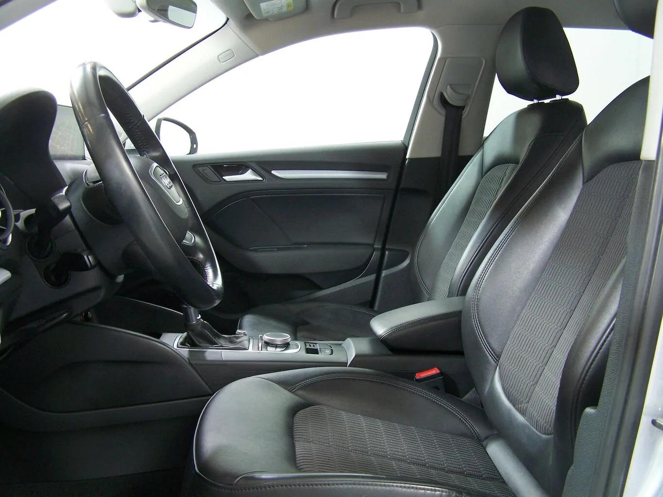 AUDI A3 Sportback 2.0 TDI quattro ambiente NAVI+SHZ... – Bild 5