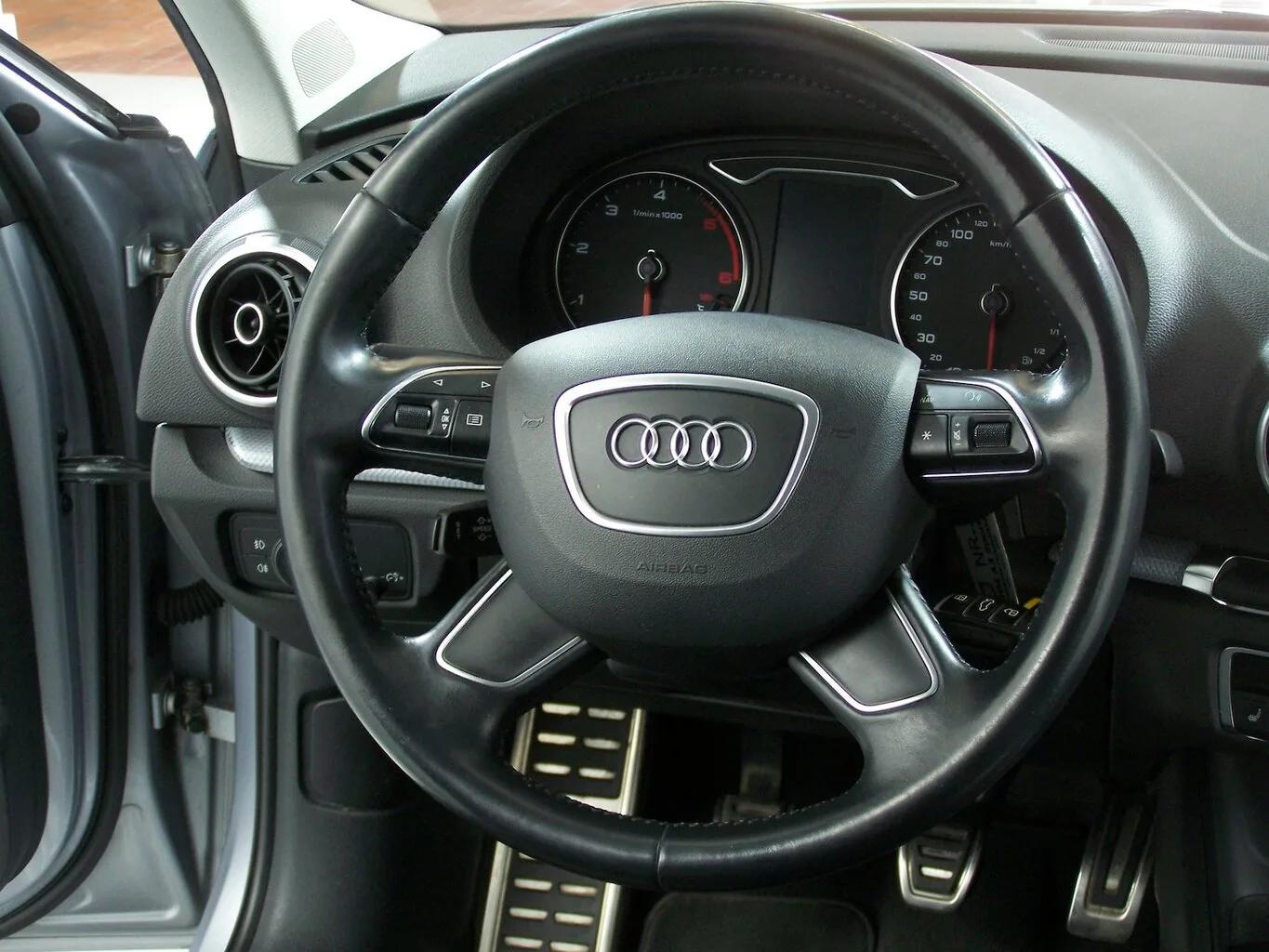 AUDI A3 Sportback 2.0 TDI quattro ambiente NAVI+SHZ... – Bild 7