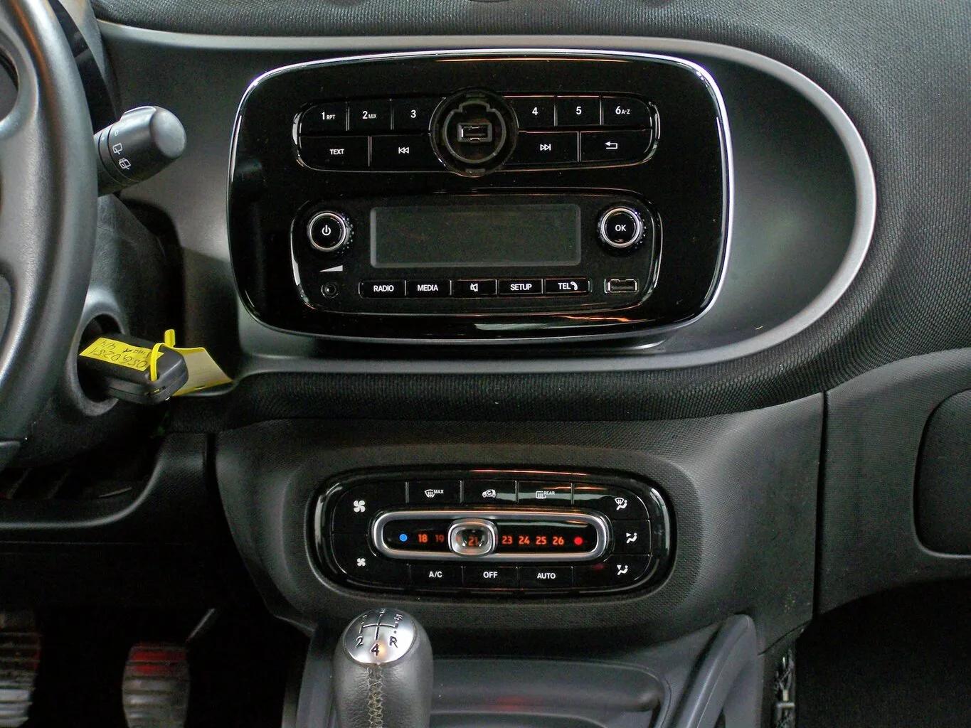 SMART ForFour Passion AMBIENT+KLIMAUT+PDC+SITZH... – Bild 8