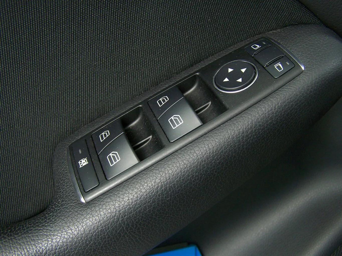 MERCEDES-BENZ B 180 AUTOM PANORAMA+NAVI+PDC+SITZH... – Bild 8