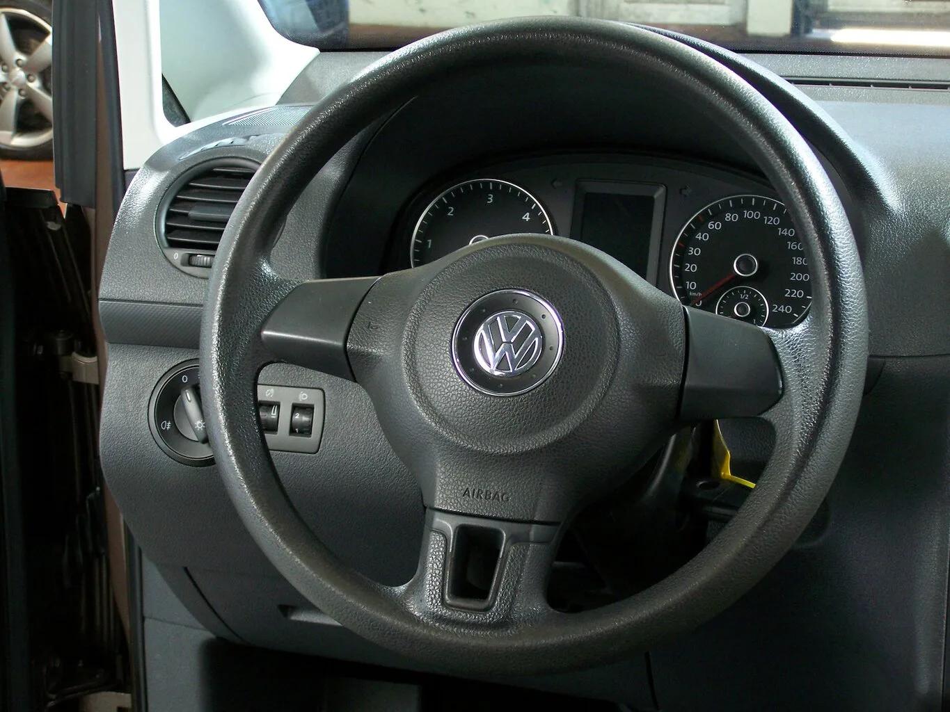 VW Caddy 1.6 TDI Trendline AUTOM+PDC+SHZ+TEM... – Bild 7