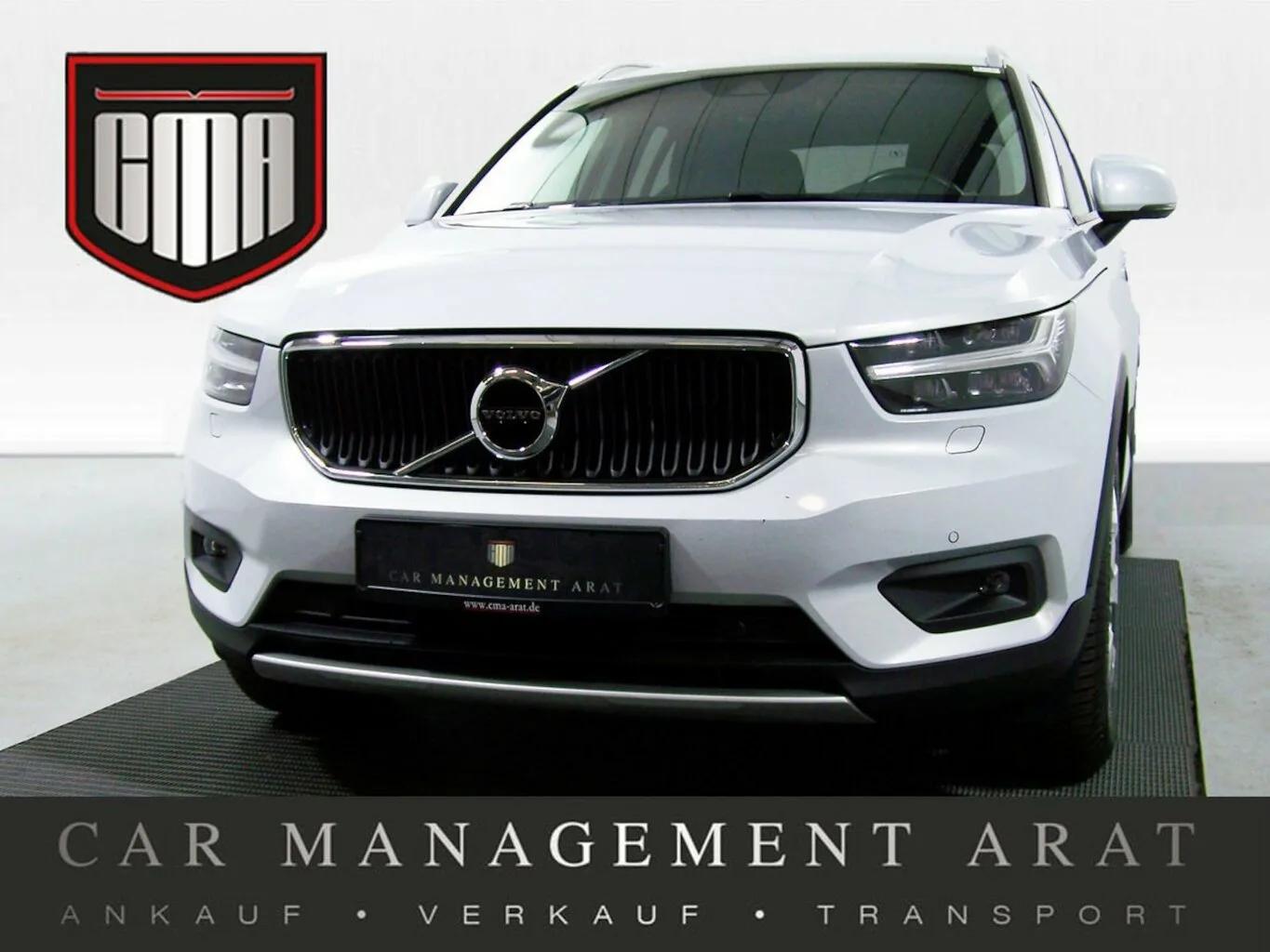 VOLVO XC40 T3 Momentum Pro AUTOM LED+NAV+AMBIE+R19+KAM...