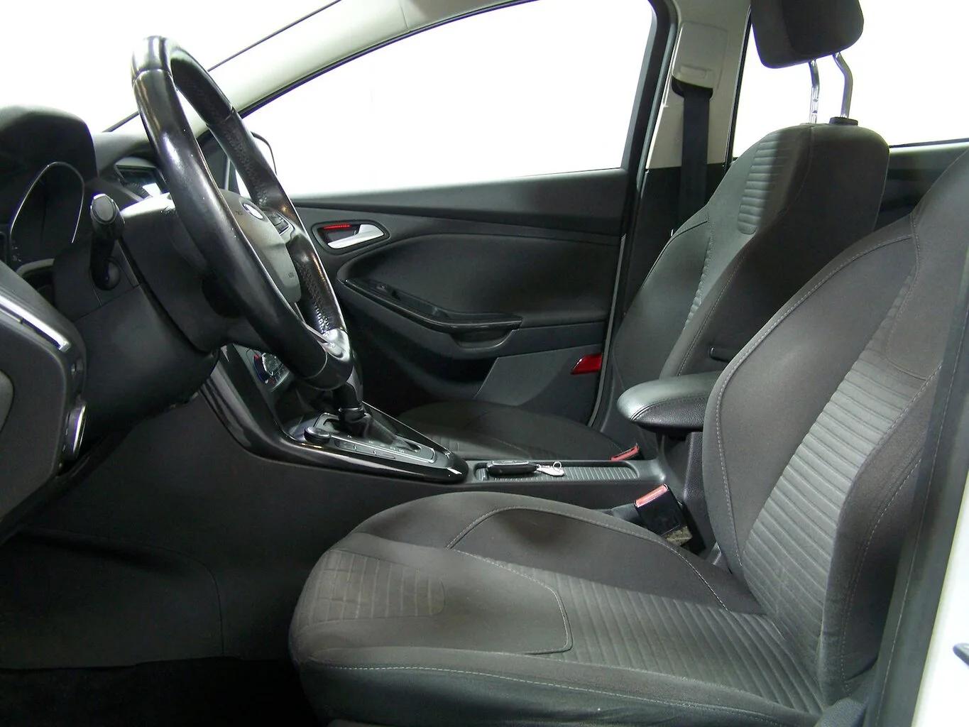 FORD Focus Turnier 1.0 EcoBoost Titanium AUTOM 1.H... – Bild 6