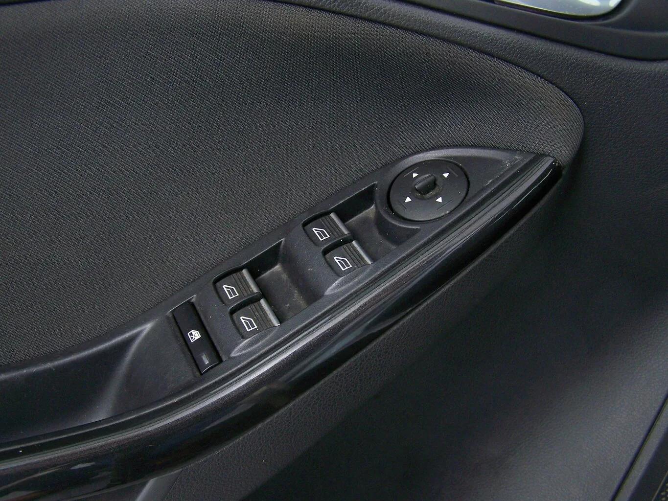 FORD Focus Turnier 1.0 EcoBoost Titanium AUTOM 1.H... – Bild 7