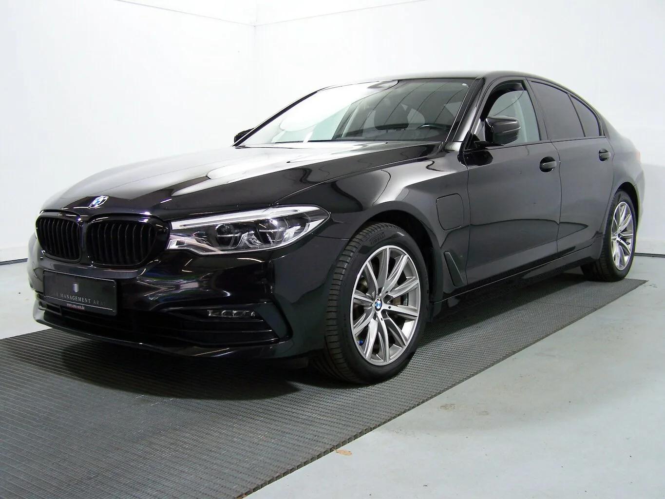 BMW 530 530e PHEV Sport Line LIVE+HEAD+NAV+AMB+KAM+CARP... – Bild 4