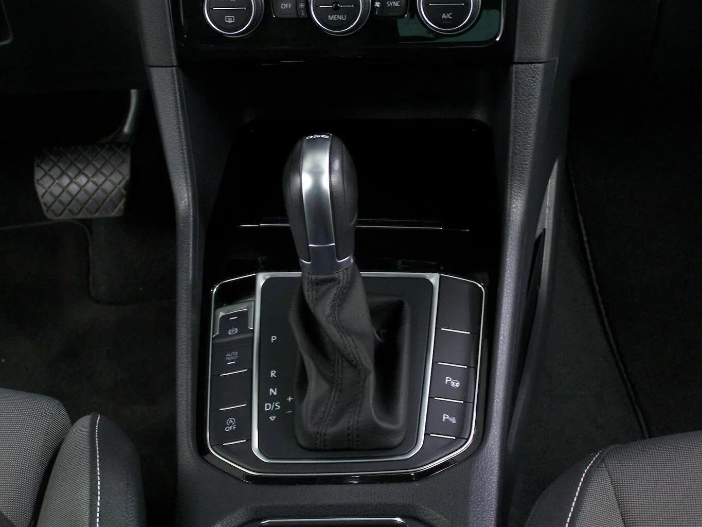 VW Golf Sportsvan VII 1.4 TSI Highline AUTOM NAVI... – Bild 8