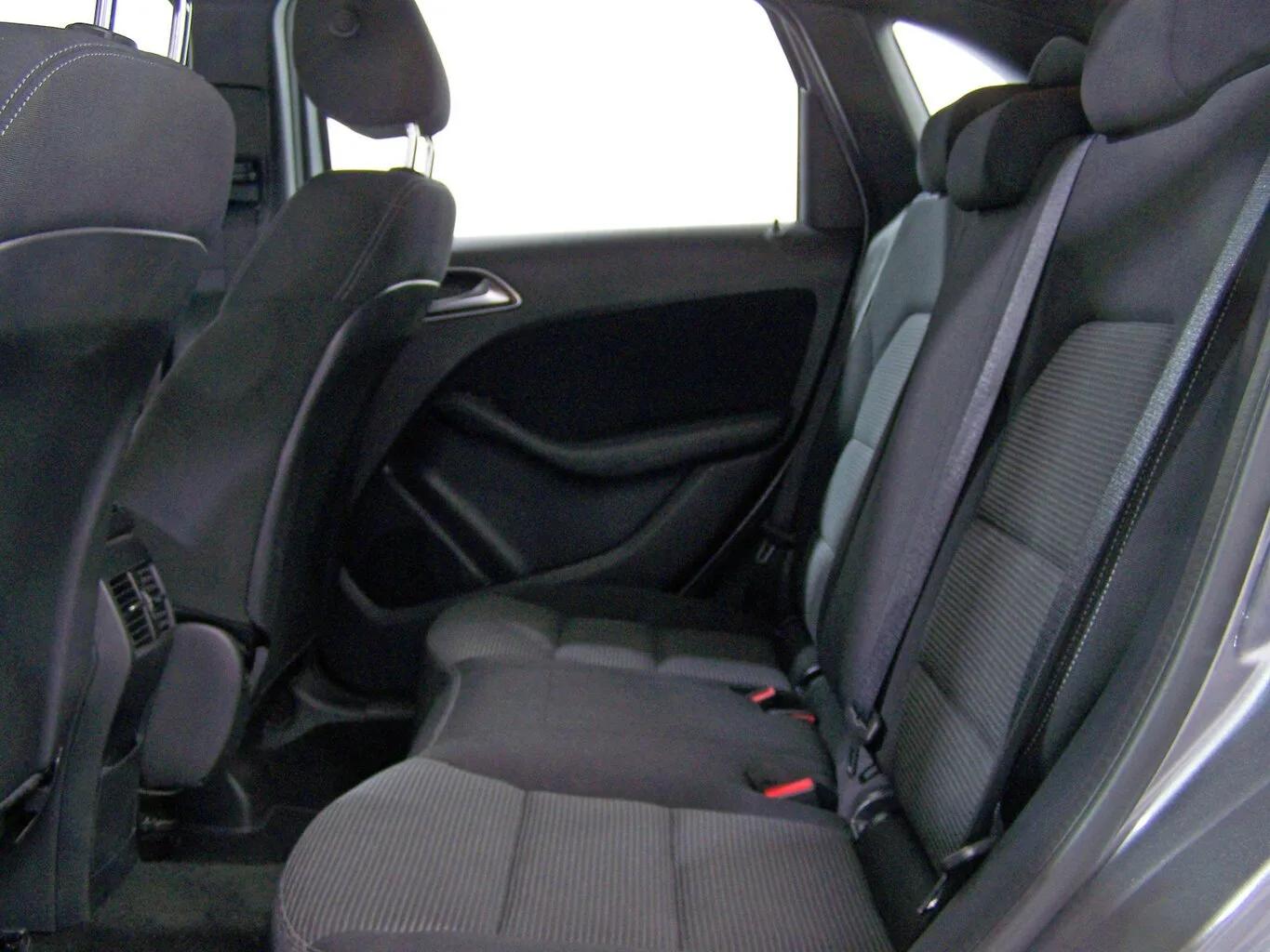 MERCEDES-BENZ B 200 Style SITZH+TEMP+PDC+NAVI+KLIMAAUTM.... – Bild 5