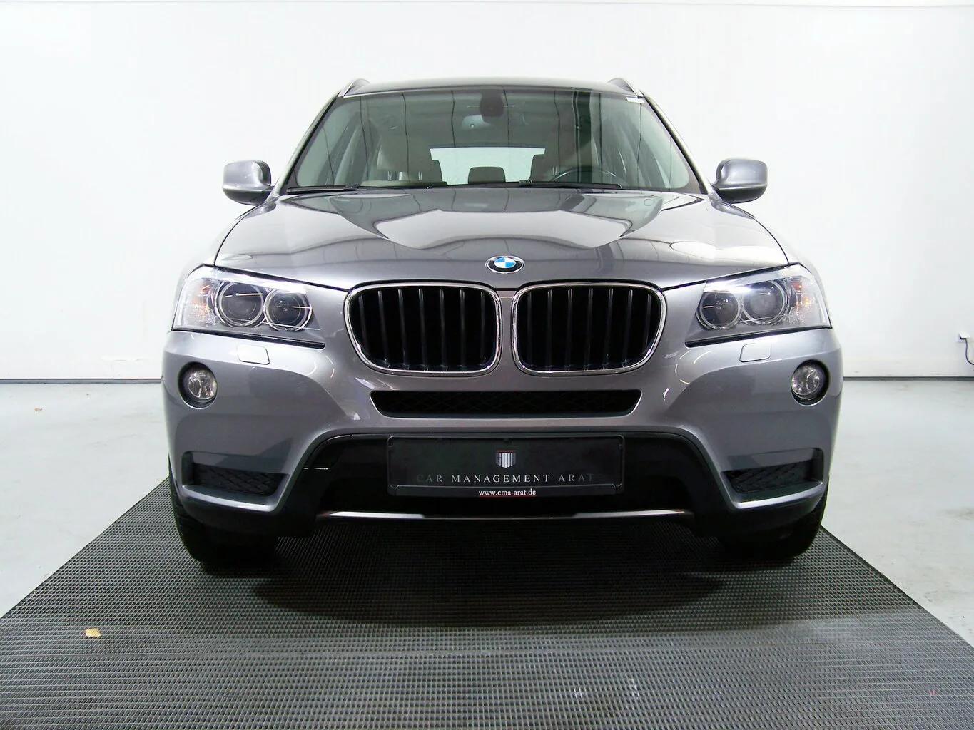 BMW X3 xDrive 20 d AUT PANORAM+BI-XEN+LEDER+ACC+SHZ... – Bild 2