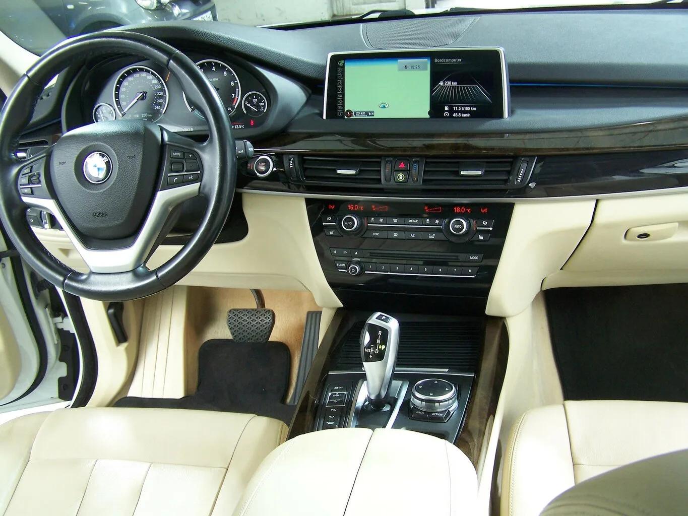 BMW X5 xDrive35i F15 PANORAM+HEAD+NAV+360° US IMPORT... – Bild 6